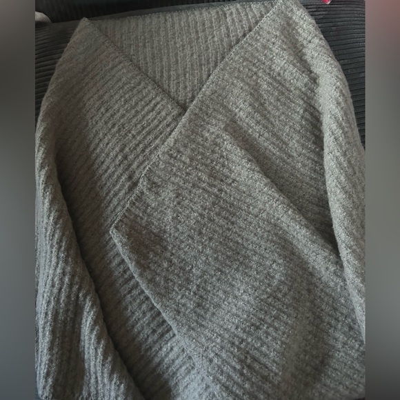 Altard State Pancho In grey - Picture 2 of 3